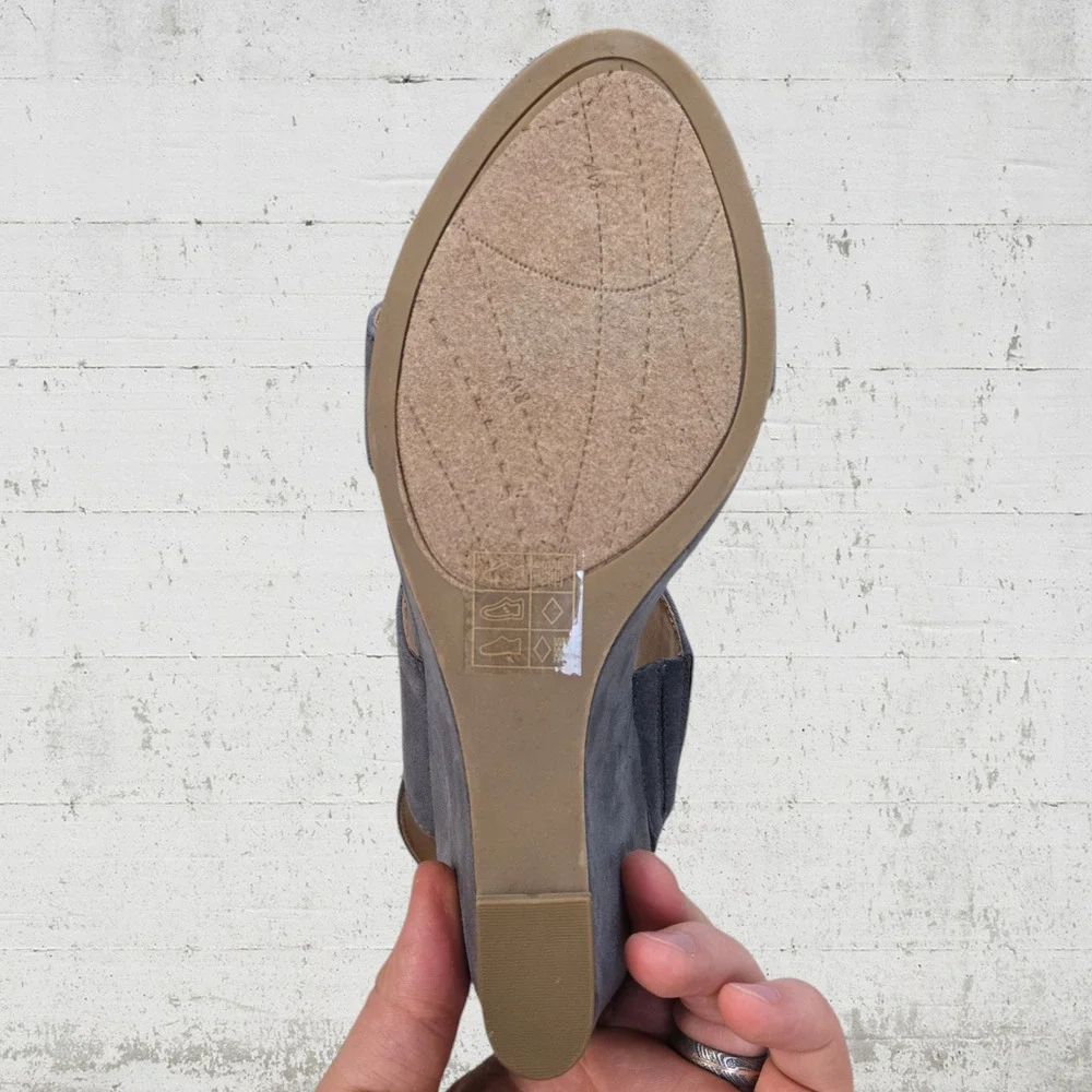 Dolce Vita Gray Suede Open Toe Wide Strap Wedge Womens Sandal Heels Size 8.5